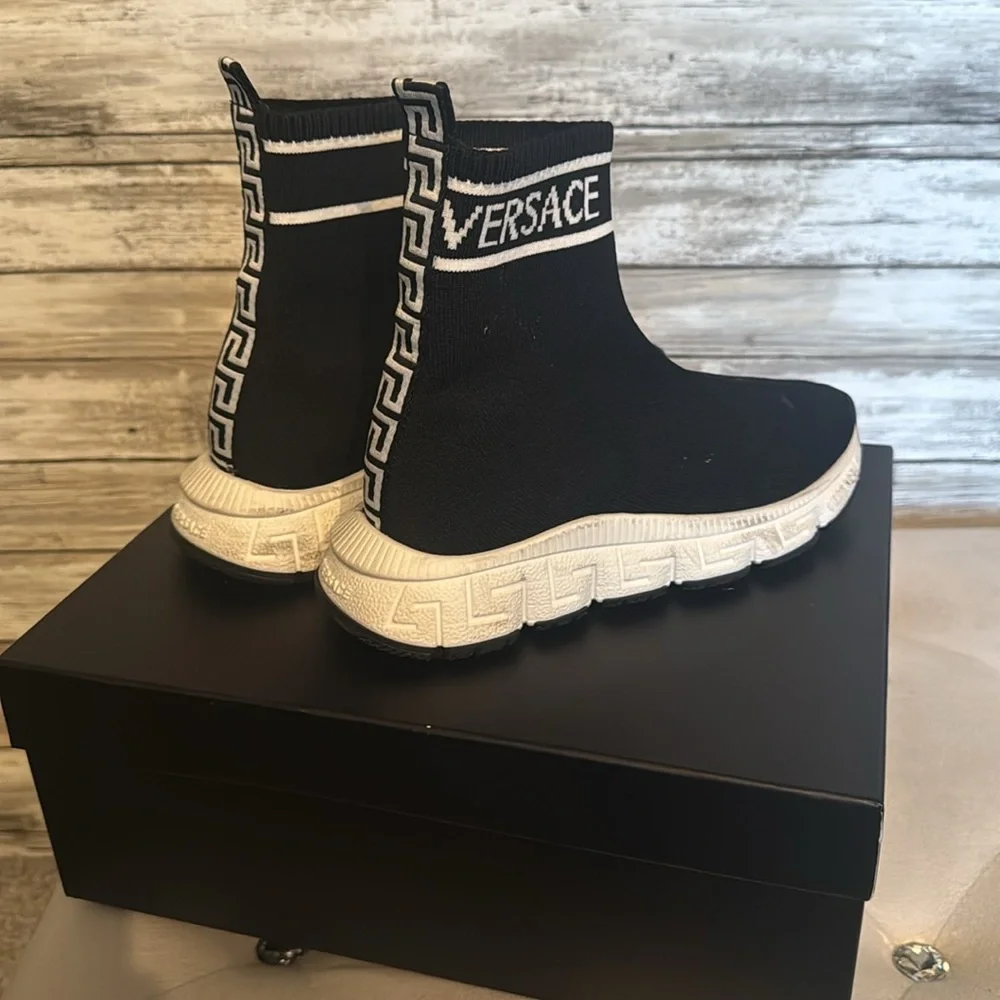 Versace kids BLACK TRIGRECA SOCK TRAINERS - Picture 5 of 6